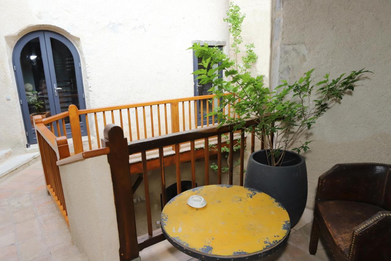 La Casa De Boulbon Hotel Exterior photo